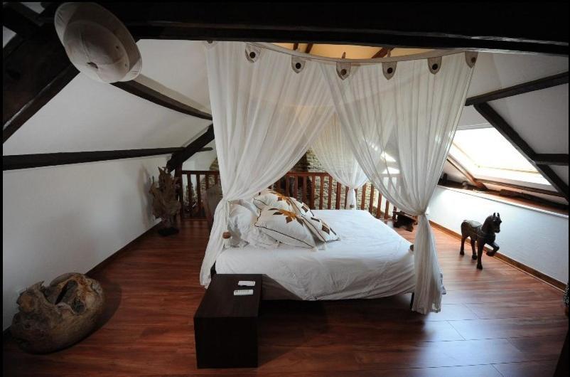 Le Domaine De Saint-Thomin Bed and Breakfast Nostang Kamer foto